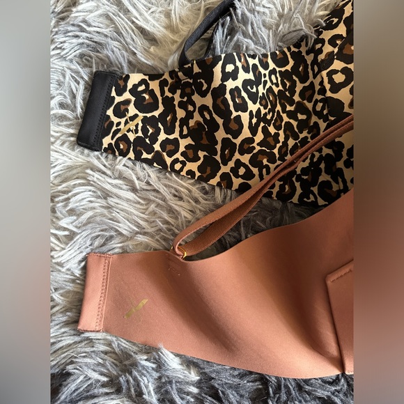 Knix Bras - Picture 3 of 5